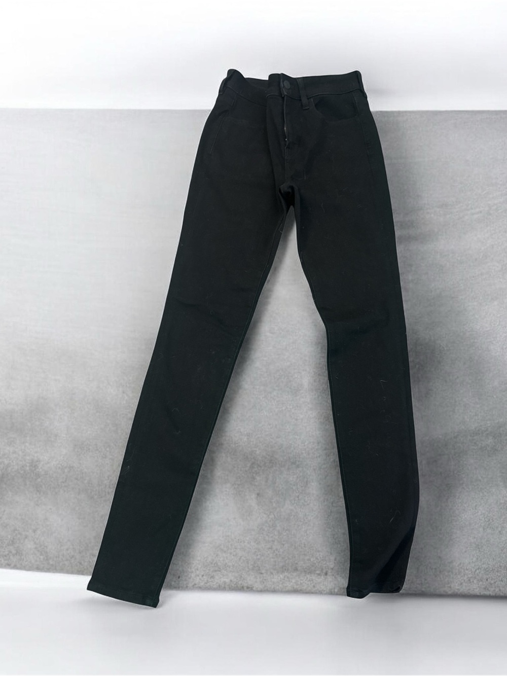 American Eagle Outfitters Black Skinny Jeans — Slim High-Rise Style